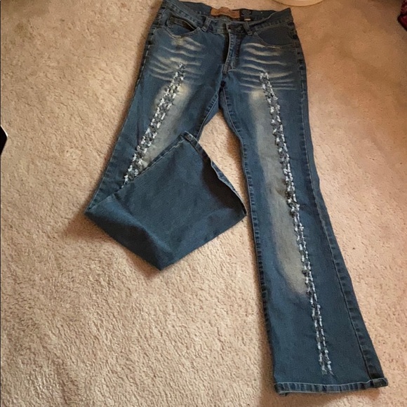 Ripped jeans - Picture 2 of 5